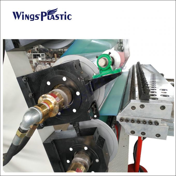 Linha de produ&ccedil;&atilde;o de tapetes de caldeiras de pl&aacute;stico 2